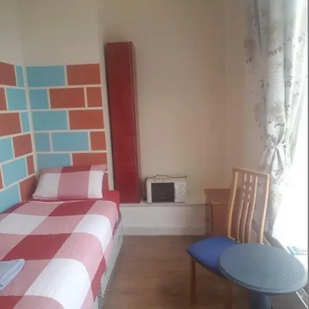 Homestay Nadira Economy